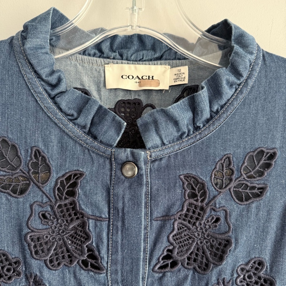 Coach Embroidered Denim Dress Blue Size 12 Made In Italy Snap Button Closure - Picture 7 of 16